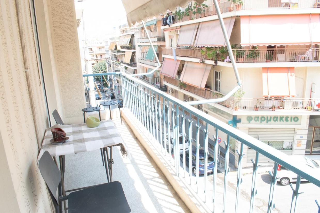 Apartment Vresthenis Атина Екстериор снимка