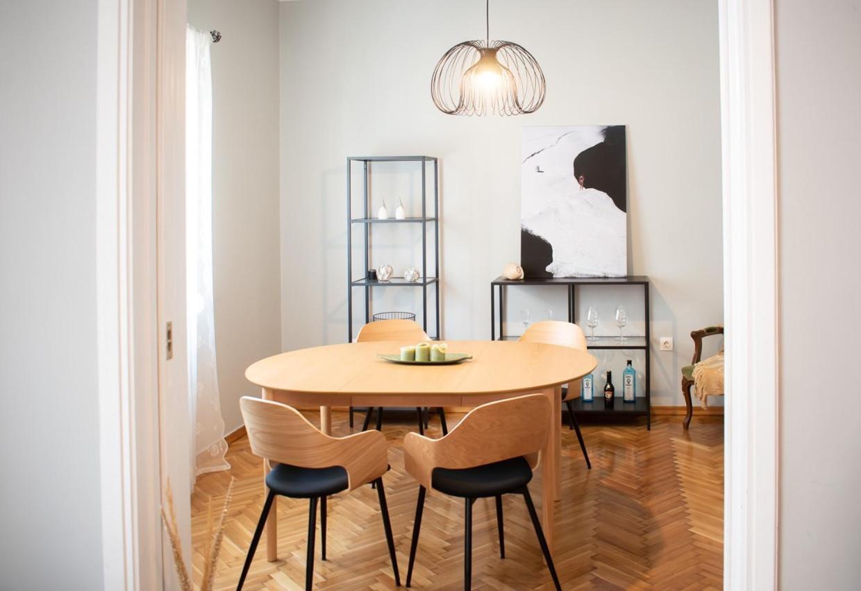 Apartment Vresthenis Атина Екстериор снимка