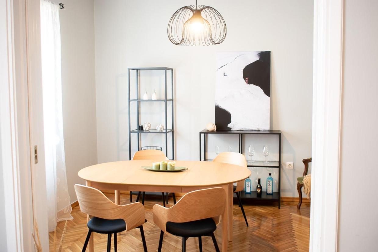 Apartment Vresthenis Атина Екстериор снимка