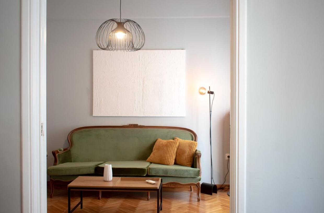 Apartment Vresthenis Атина Екстериор снимка
